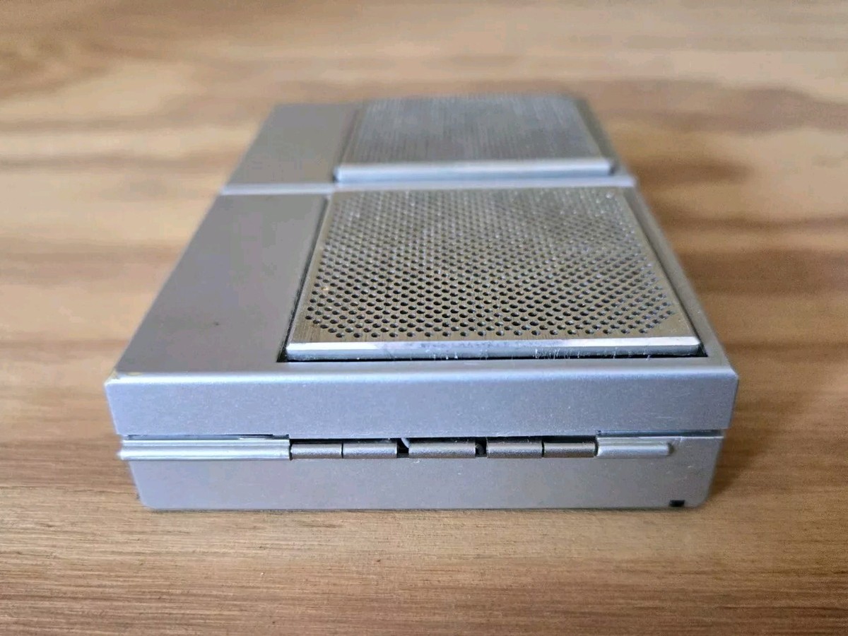 Vintage Japanese Sony Mini AM/FM Stereo Radio SRS-F20 Works