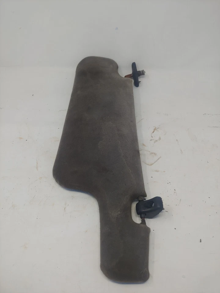 1982-1983 Datsun 280zx passageiro lado direito preto quebra-sol montagem hardware - Imagem 3 de 4