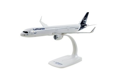 PPC Lufthansa Airbus A321neo Uhingen W D-AIEI Desk Top Model 1/200 AV Airplane