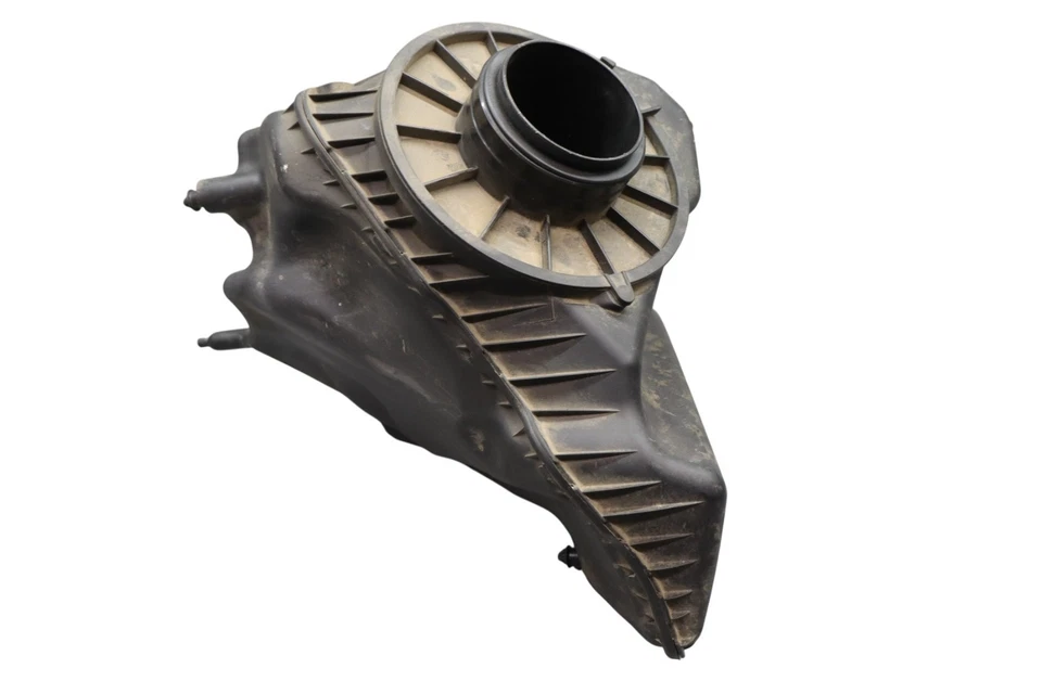 12-18 Audi A6 A6 Quattro Engine Air Intake Cleaner Filter Box 4G0133836R Oem - Image 4 of 4