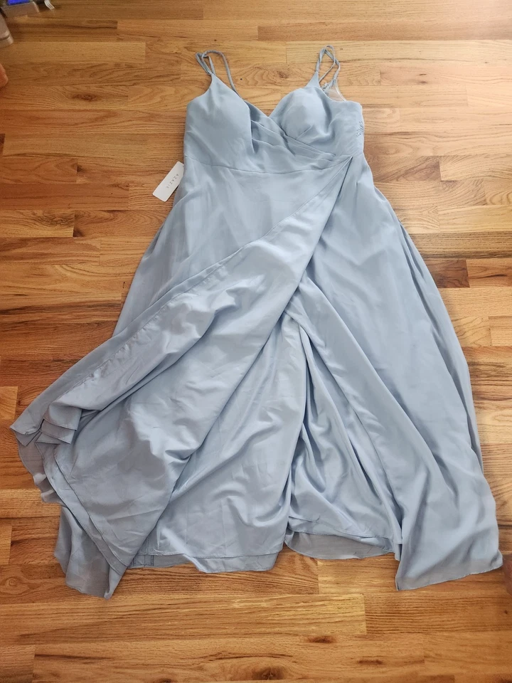 Nuevo con etiquetas Vestido Azazie Azul Claro Sin Mangas Floral Encaje Envolvente Talla A22 2X Pecho 42" Foto 3 de 4