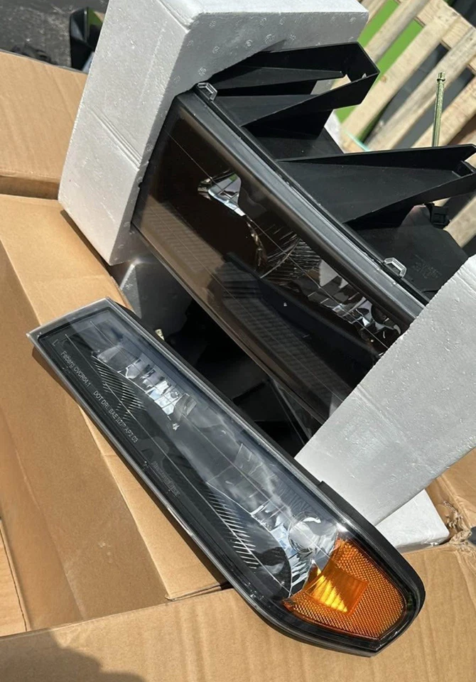 2004 - 2012 年雪佛兰 Colorado/GMC Canyon 车头灯总成套装,2006 - 2008 年五十铃 — 第 2/2 张图片