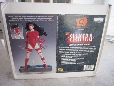 1996 Elektra 10'' cold cast statue, NIB #2470/2500 with C.O.A.