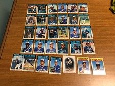 1986 TOPPS MLB BASEBALL TORONTO BLUE JAYS TEAM SET OF 31 CARDS CECIL FIELDER RC