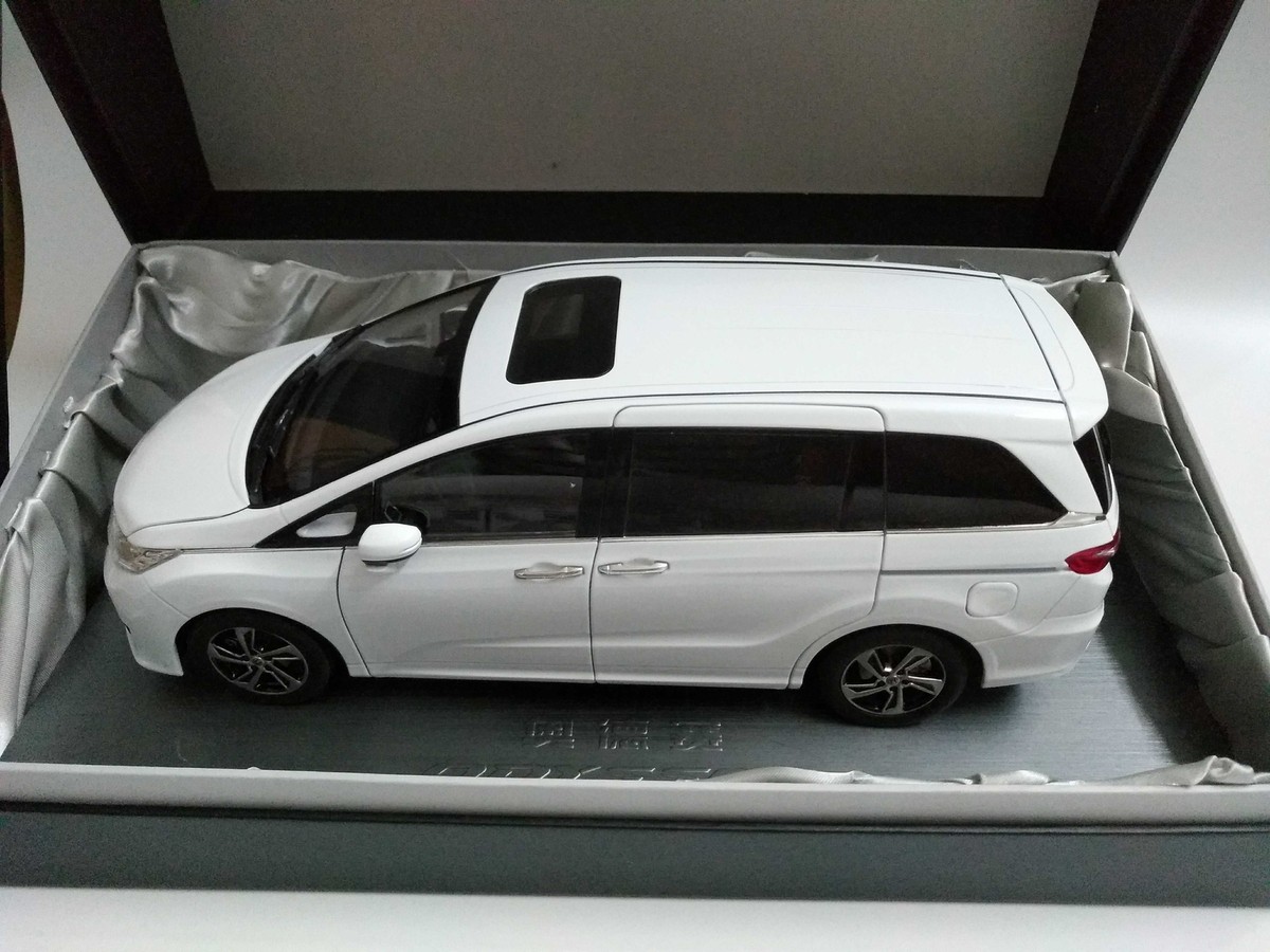 1/18 広汽本田 e:NP1 ディスプレイモデル ミニカー 1/18 広汽本田 e:NP1 ディスプレイモデル ミニカー