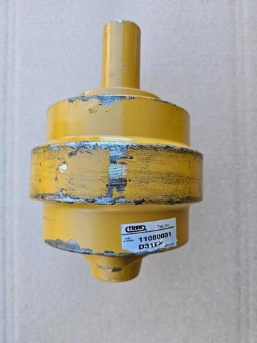 NEW! Trek 11080031 Top Roller for Komatsu D31EX - Picture 4 of 6