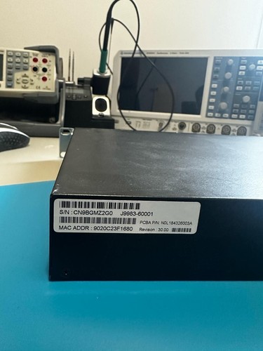Commutateur HP 1820 PoE+ (185 W) HP J9983A HP 1820-24G-PoE+ (185 W) - Photo 2/5