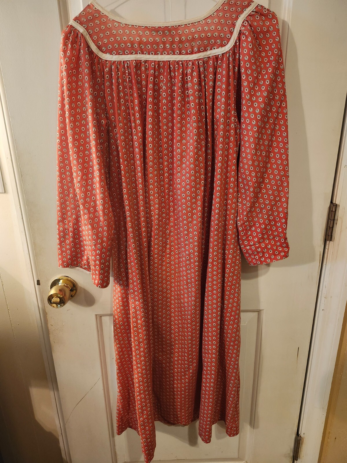 Picture 2 of 4