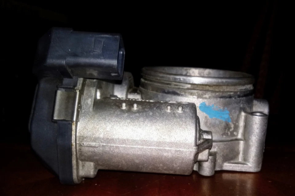 Conjunto de carrocería de acelerador de inyección de combustible VDO BMW SERIE 3 2006-2011 con pernos Foto 4 de 4