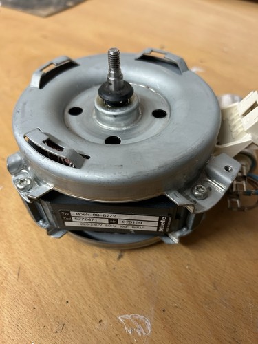 Miele Umwälzpumpe für Geschirrspüler Mpeh 62 2,  Siehe Fotos, Lager Erneuert