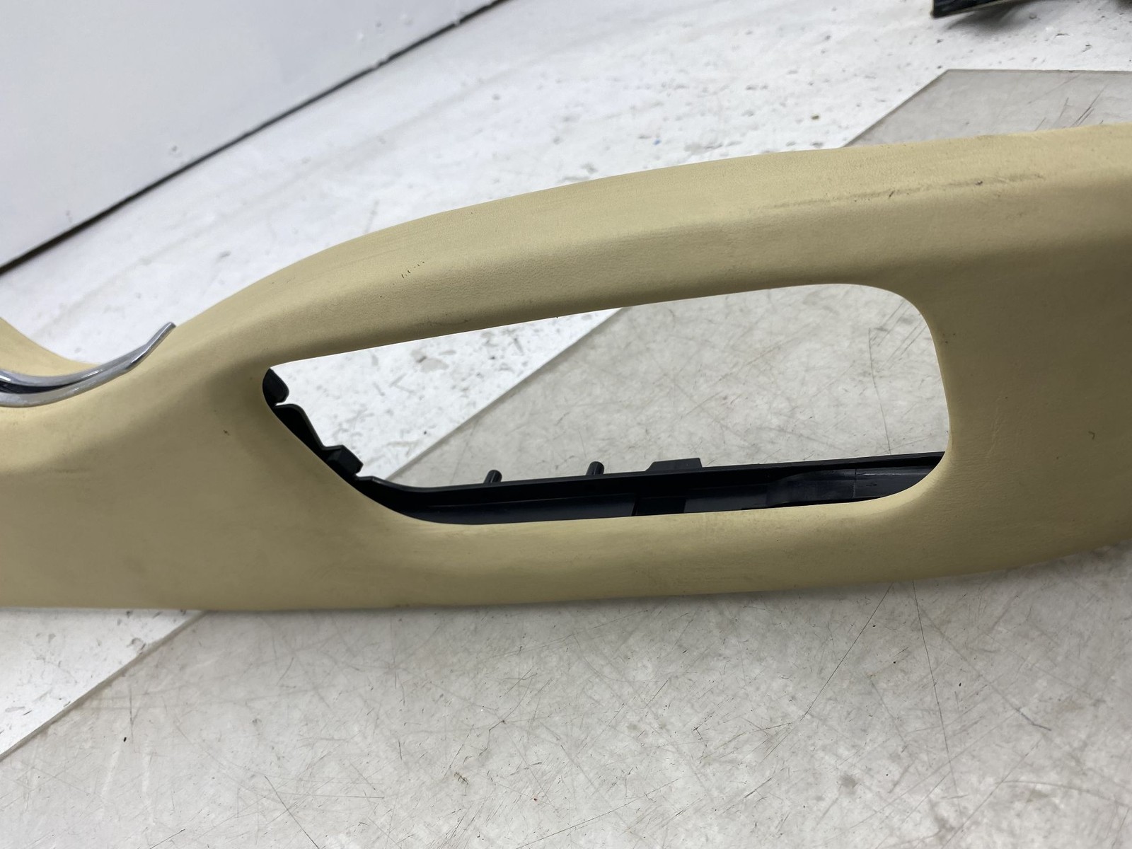 2010-2020 BENTLEY MULSANNE OEM FRONT RIGHT PASSENGER SEAT BEZEL TRIM COVER PANEL