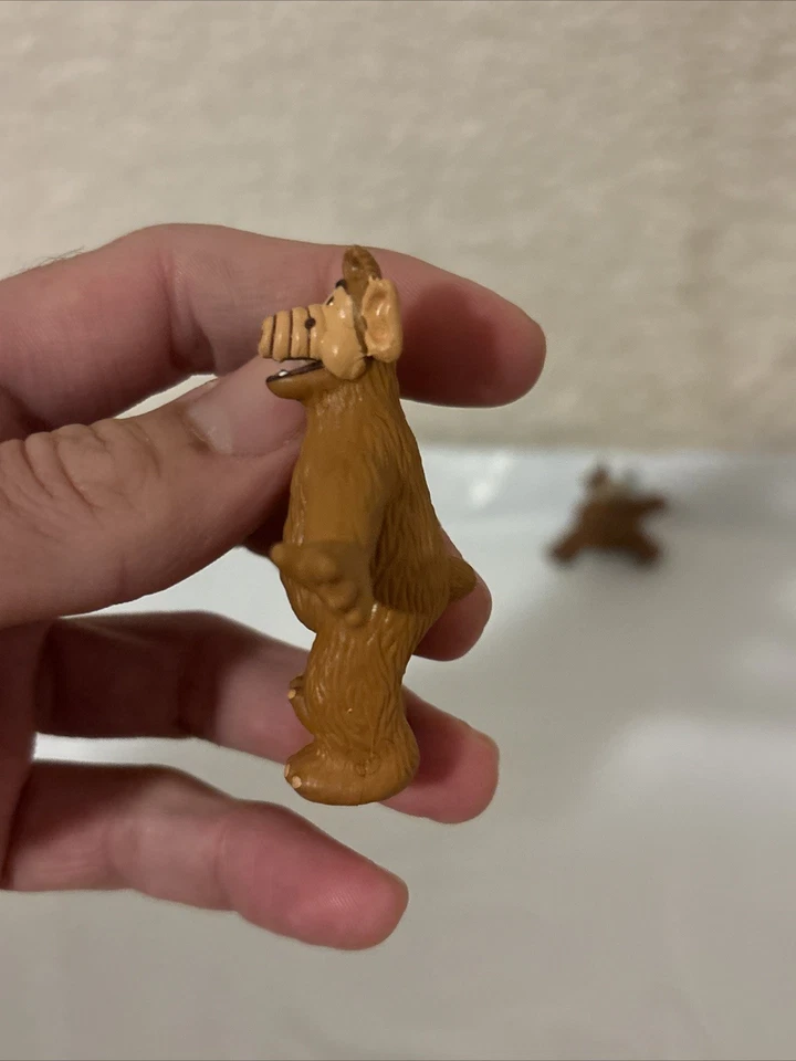 Lote de 2 figuras de juguete de PVC blando "ALF" ~ 1988 ~ producción alienígena Russ ENVÍO GRATUITO Foto 3 de 4