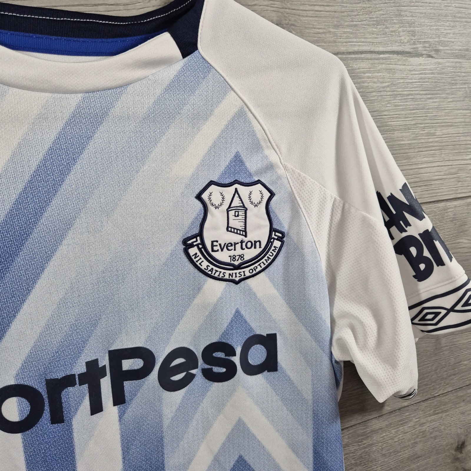 Everton football shirt White Small Umbro 3rd Kit 2018 2019 Jersey Soccer image 2
