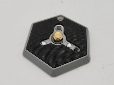 Bogen Manfrotto Hexagonal Quick Release Camera Plate w/ 3/8'' Screw