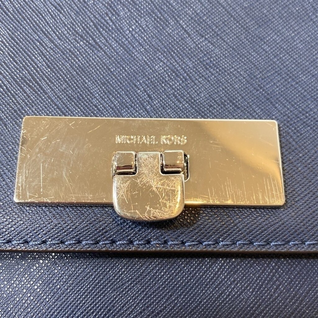 Picture 3 of 12