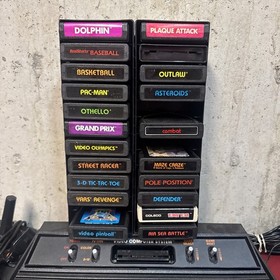Atari 2600 Console Bundle with 21 Games!  Tested Works Great!