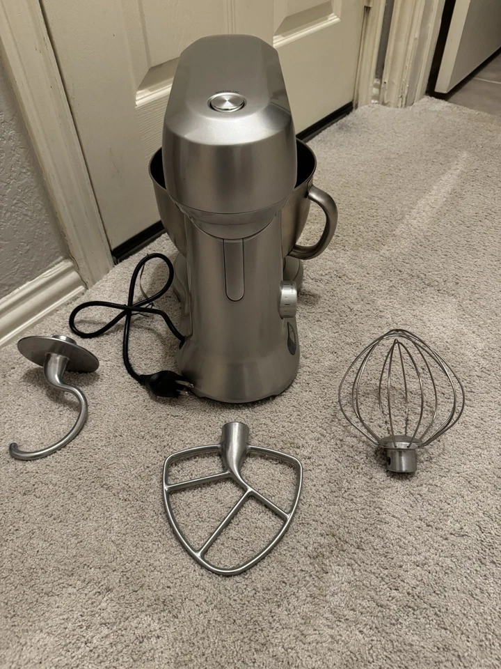 Breville BEM800XL Mezclador de pie fundido a presión de 5 cuartos cocina con accesorios probados Foto 4 de 4