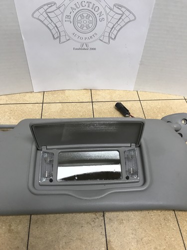 03-07 Cadillac CTS Left LH Right RH Gray Sun Visor Sunvisor w/Mirror Illuminated - Picture 6 of 8