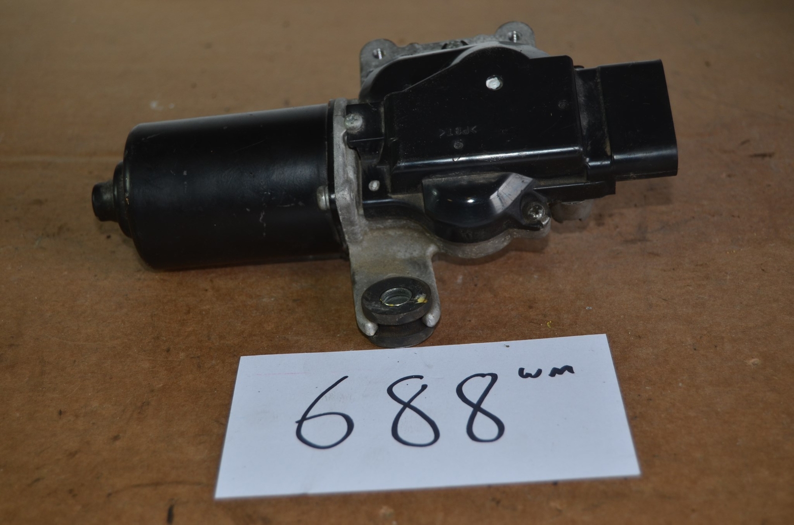 10 - 13 CADILLAC SRX Used Front Windshield Wiper Motor #688WM