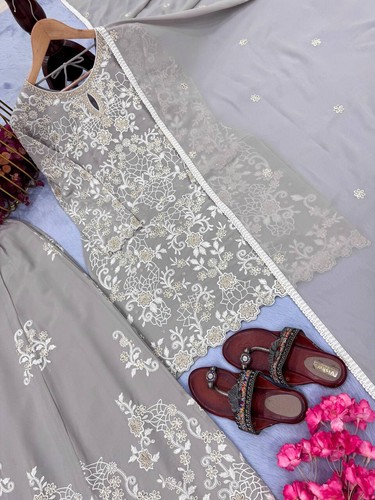 Premium Designer Faux Georgette Kurta und Palazzo mit Dupatta für Damen - Bild 10 von 11