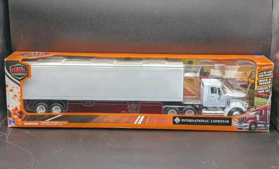 New-Ray 1:43 Long Haul Trucker - International Lonestar (Plain White) - Image 2 of 4