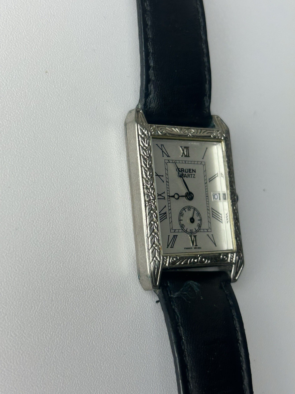 Gruen Quartz Rectangular Watch Roman Numerals Sub… - image 3