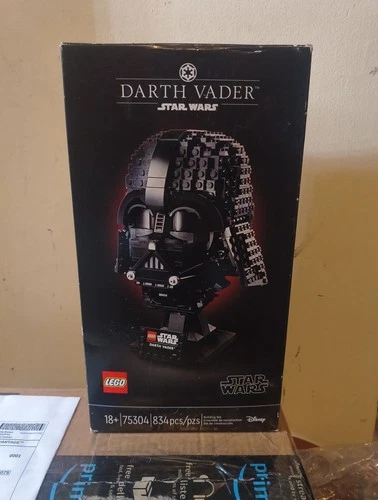 LEGO Star Wars: Darth Vader Helmet (75304) Retired Set Brand New Sealed