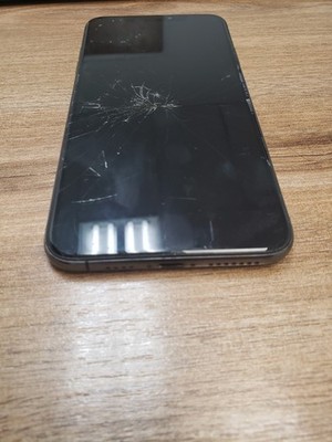 Apple iPhone XS Max 64GB  Unlocked Cracked Screen Front Back