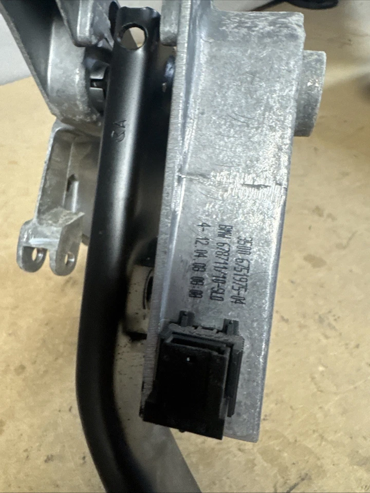 2006 - 2010 OEM BMW 328I 335i FRONT LEFT BRAKE STOP PEDAL WITH SUPPORT BRACKET - Изображение 2 из 4