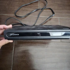 Magnavox DTV Digital to Analog SDTV TV Converter Box NO Remote TB110MW9A