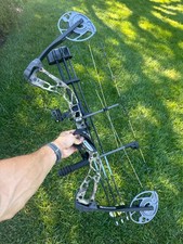 Diamond by Bowtech EDGE 320-RH Ready to Hunt + EXTRAS!