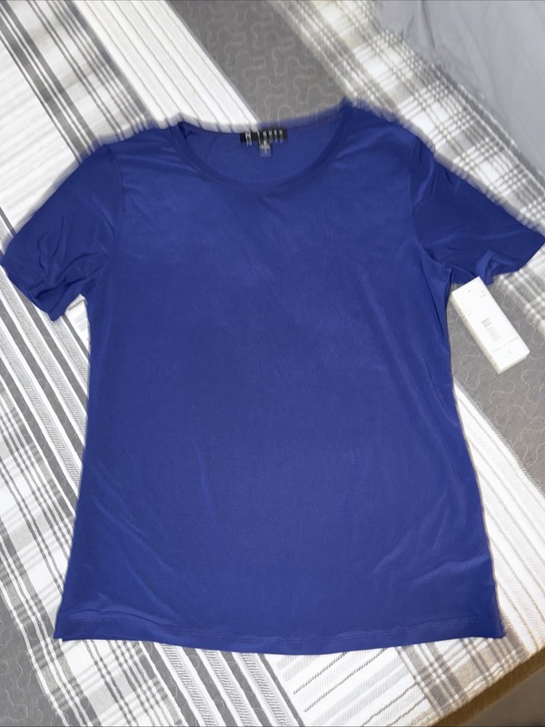 NEW WITH TAGS N Touch Women's Short Sleeve Navy Blue Top, Size Small