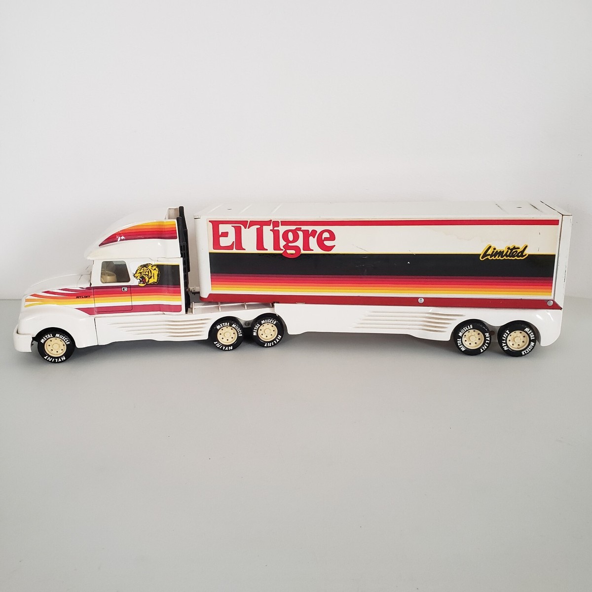 NYLINT 製　USA vintage track trailer ブリキ Vintage 9020-Z Nylint El Tigre Tractor Trailer Semi Truck