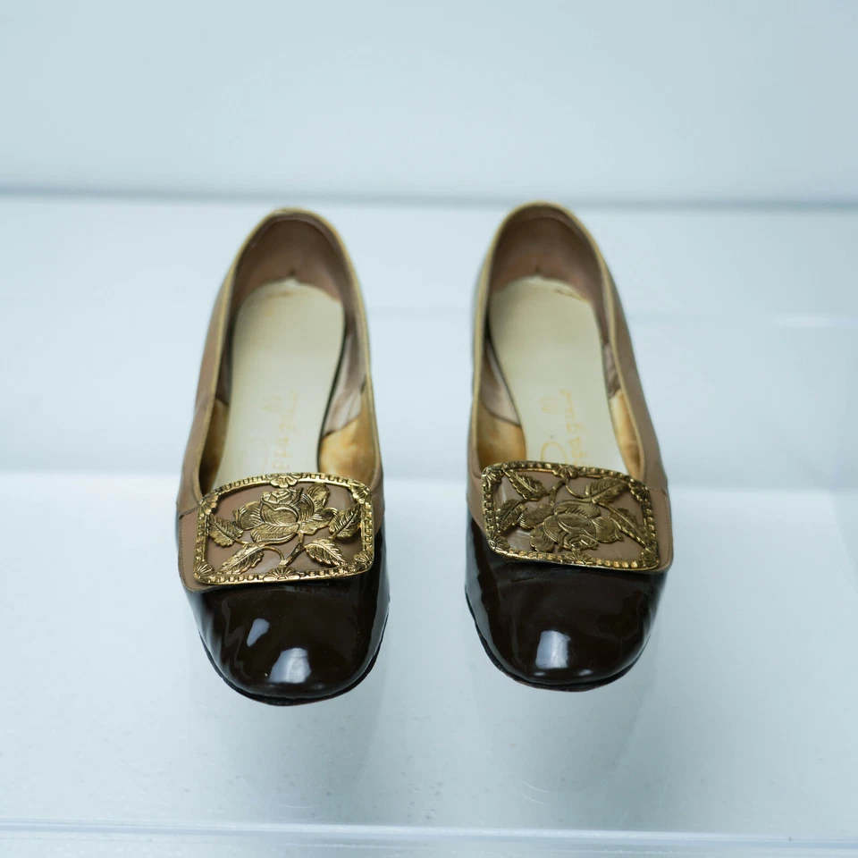 Zapatos de mujer Pappagallo talla 7,5 marrón dorado rosa 1,25" tacón deslizable Foto 2 de 4