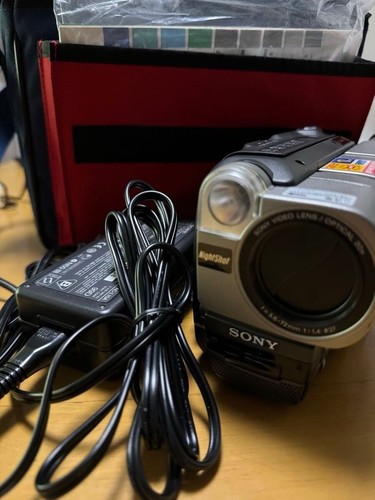 Sony CCD-TRV80 Stereo HI8 8mm Video8 camera Camcorder VCR Player For Parts - Picture 3 of 4