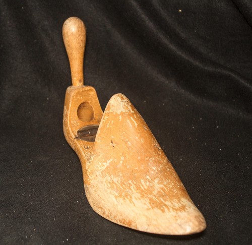 Unique Antique Wooden Shoe Stretcher - Picture 2 of 7