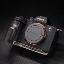 Wooden Metal Attachment Grip Base For Sony A7R6 Camera Wood Metal Ebony YUWOOD