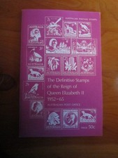S/C BOOK THE DEFINITIVE STAMPS OF THE REIGN OF QUEEN ELIZABETH 11 ** MUST SEE
