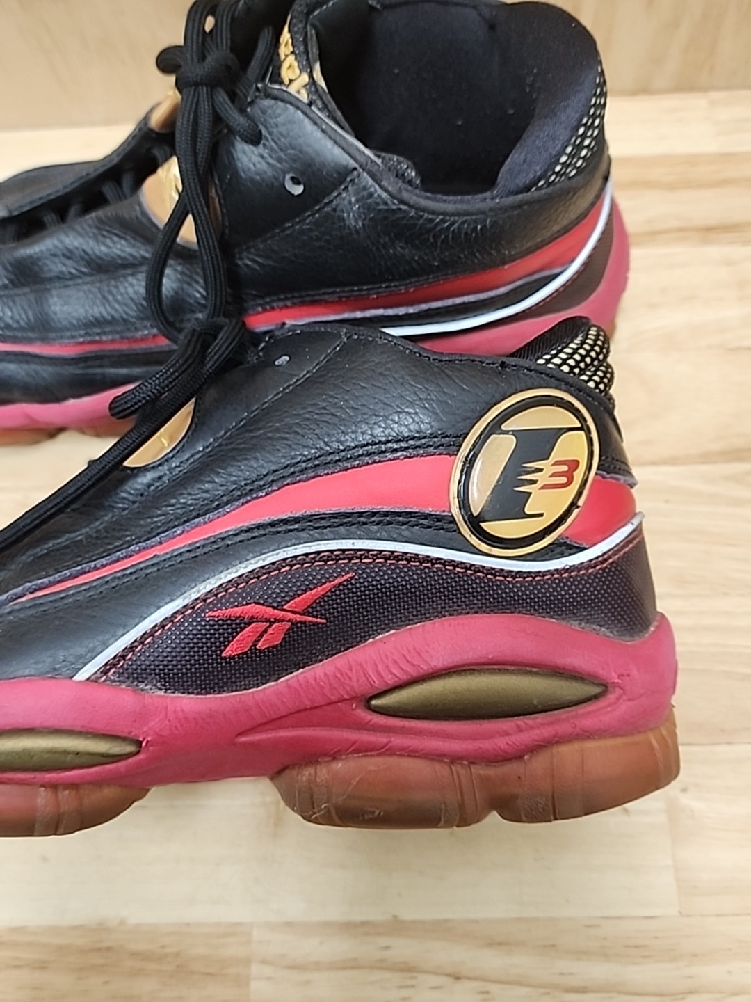 Reebok The Answer DMX 10 Men Size 9.5 J02565 Black Red Gold Training Shoes
