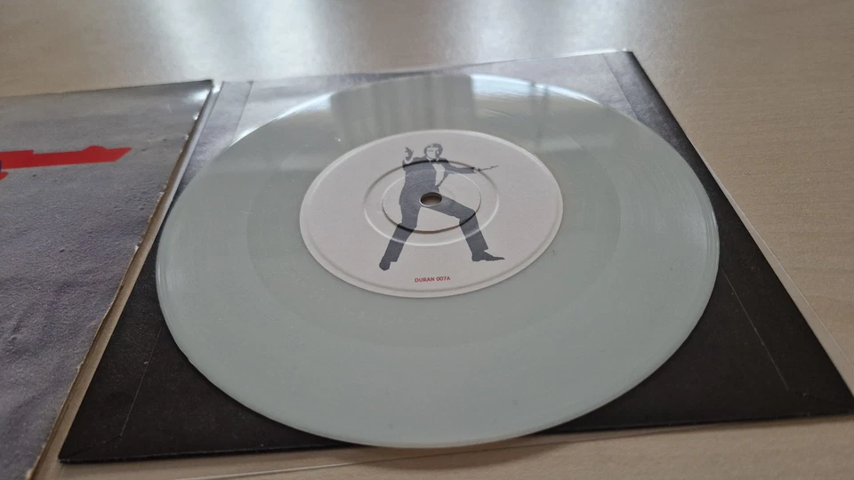 Duran Duran White Vinyl Single ; A view to a kill ; James Bond 007 Klappcover NM - Bild 2 von 4