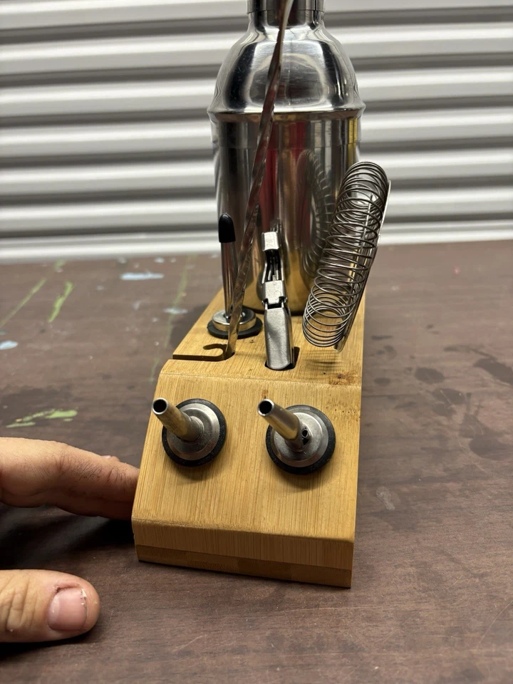 Kit de camarero de 12 piezas con coctelera de 750 ml y soporte de bambú Foto 2 de 4