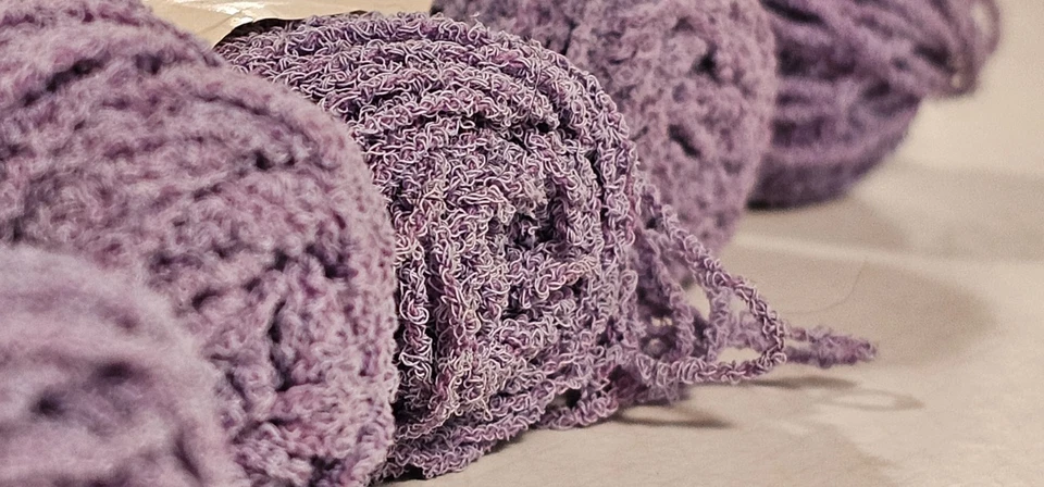 Vintage Pauline Denham Yarns Feather Frost 51.7% Wool and 48.3 % rayon NEW - Image 2 of 3