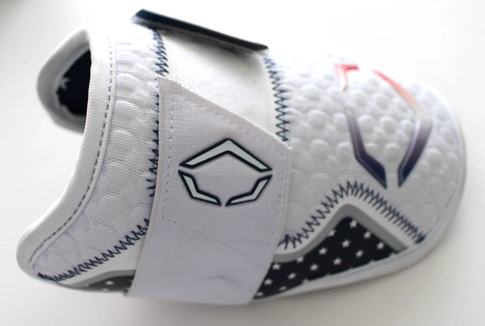 Protector de codo de bateador Evoshield XSRZ estrella y rayas para adultos EE. UU. Foto 3 de 4