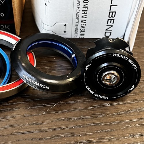 CaneCreek Hellbender 70 Slam Complete Headset - IS42/28.6/H4.6|IS52/40 #BAA2162K - Picture 2 of 3