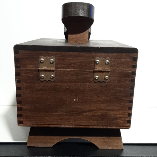 Vintage KIWI Hand Crafted Oak Valet Shoe Shine Wooden Wood Dovetail Box with acc - Picture 4 of 9