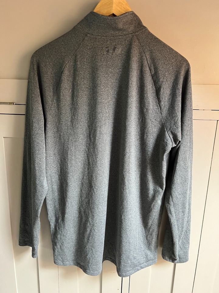 Under Armour Tech 2.0 men's 1/2 zip long sleeve golf top in grey