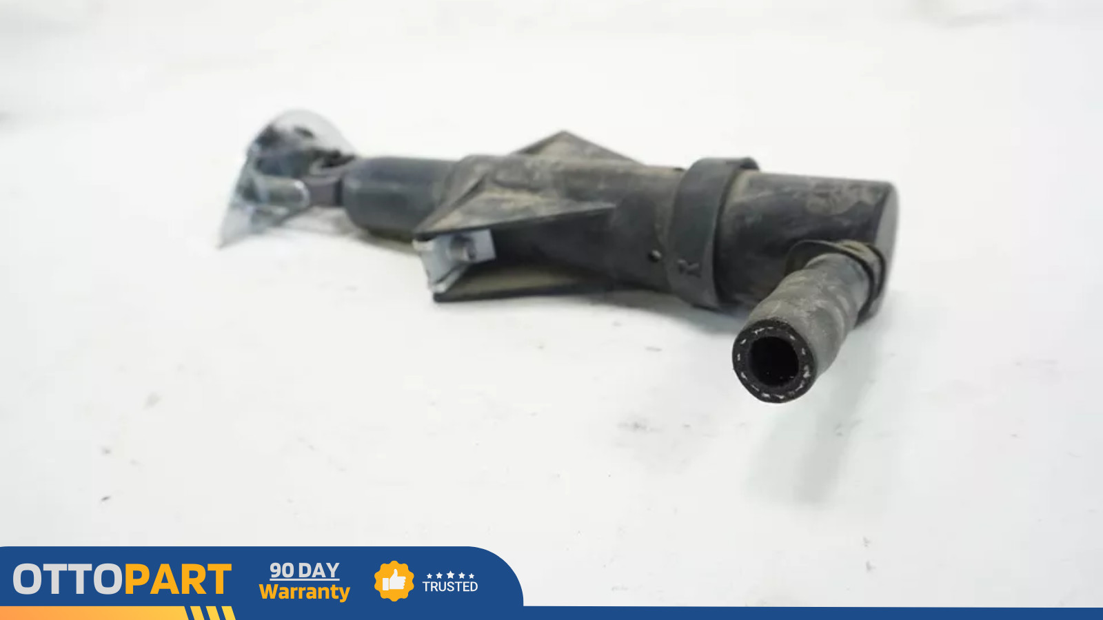 Maserati Quattroporte 2014-2017 Front Left Lower Spray nozzle P/N 9241826