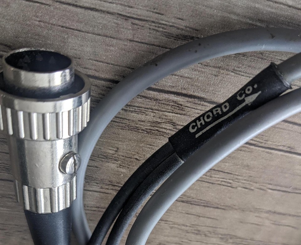 Chord CoNaim Locking 5 pin Audio Cable to 2x phono1M long grey cable