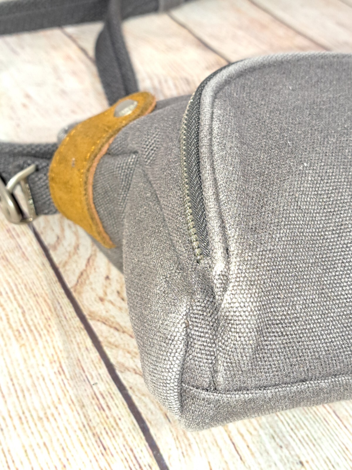 Travelon RFID Anti Theft Heritage Crossbody Bag Purse Pewter Gray Canvas 