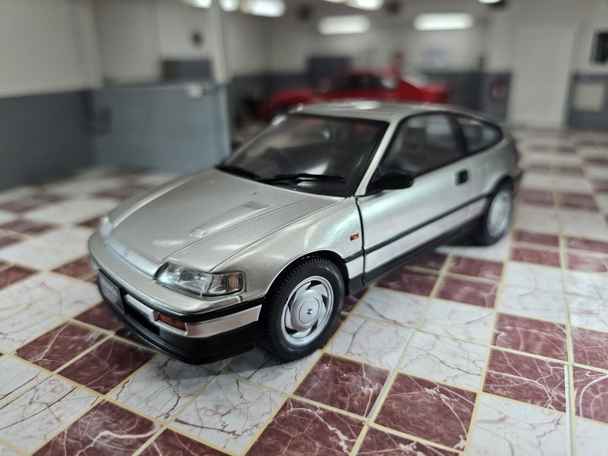 WHITEBOX 1988 HONDA CIVIC CR-X SILVER 1/24 SCALE DIECAST MODEL CAR
